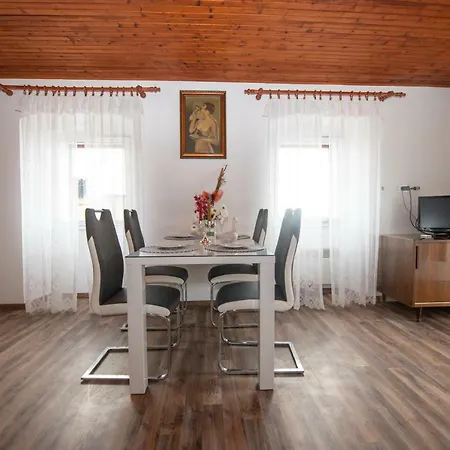 Sonja, Only 2 Min Walk To The Sea * Opatija
