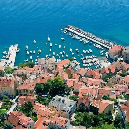 Apartment Sonja, Only 2 Min Walk To The Sea *