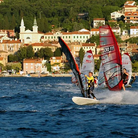 Sonja, Only 2 Min Walk To The Sea Apartment Opatija